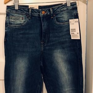Skinny High Waist Denim by H&M Size: 29/32 NWT